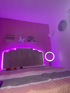 SofiaSiren online show from April 11, 2:05 am