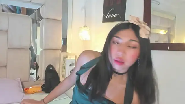 Eva cute7 online show from April 8, 11:59 pm