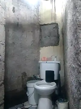 Snapshot of polla_large_active chatting on April 12, 6:35 pm polla large active online show from April 12, 6:35 pm