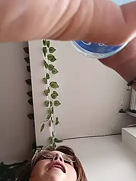 Snapshot of Rouse_24_ chatting on February 12, 10:38 pm Rouse 24 online show from February 12, 10:38 pm