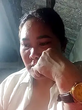 Snapshot of bongtuyet11 chatting on February 17, 11:07 am bongtuyet11 online show from February 17, 11:07 am