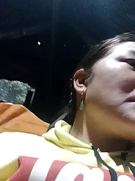 Snapshot of bongtuyet11 chatting on February 18, 12:17 am bongtuyet11 online show from February 18, 12:17 am