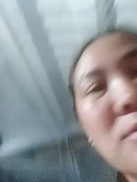 Snapshot of bongtuyet11 chatting on March 1, 3:25 pm bongtuyet11 online show from March 1, 3:25 pm