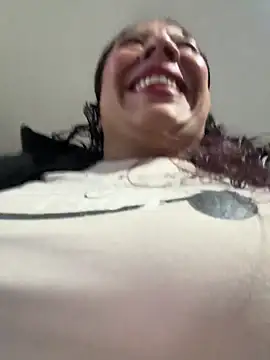 Snapshot of Ximena_firee chatting on February 20, 11:22 am Ximena firee online show from February 20, 11:22 am