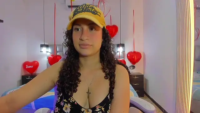 Snapshot of NoaMalak7 chatting on February 15, 7:43 pm NoaMalak7 online show from February 15, 7:43 pm