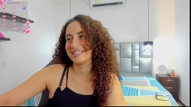 Snapshot of NoaMalak7 chatting on February 23, 8:17 pm NoaMalak7 online show from February 23, 8:17 pm