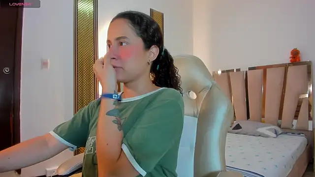 Snapshot of NoaMalak7 chatting on March 1, 8:44 pm NoaMalak7 online show from March 1, 8:44 pm