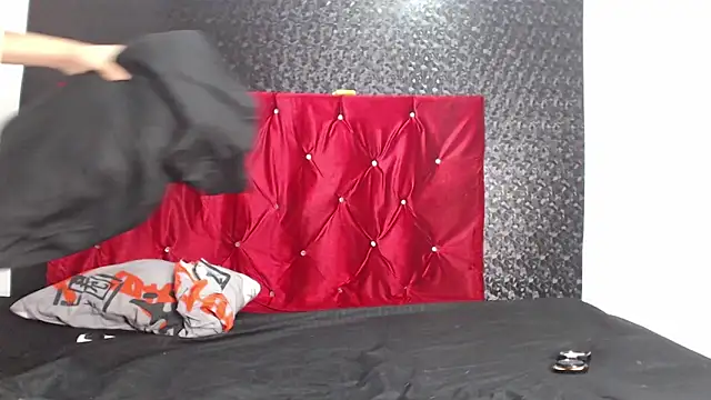 Extreme couple7777 online show from March 7, 3:47 am