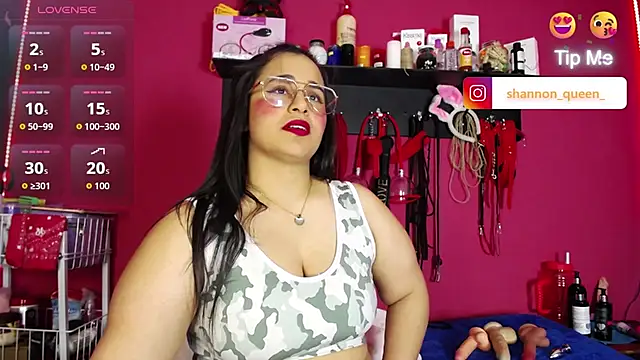 shannon queen- online show from April 11, 9:08 pm