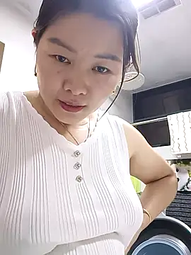 Jennie dogy online show from April 7, 1:00 pm