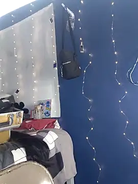 Snapshot of sexiemmaqueen chatting on March 3, 7:58 am sexiemmaqueen online show from March 3, 7:58 am