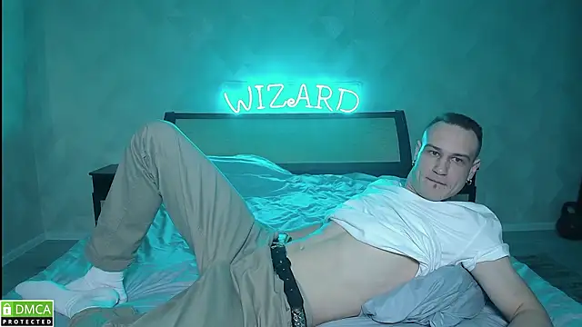 Snapshot of Lstfl_Wizard chatting on February 18, 6:09 am Lstfl Wizard online show from February 18, 6:09 am