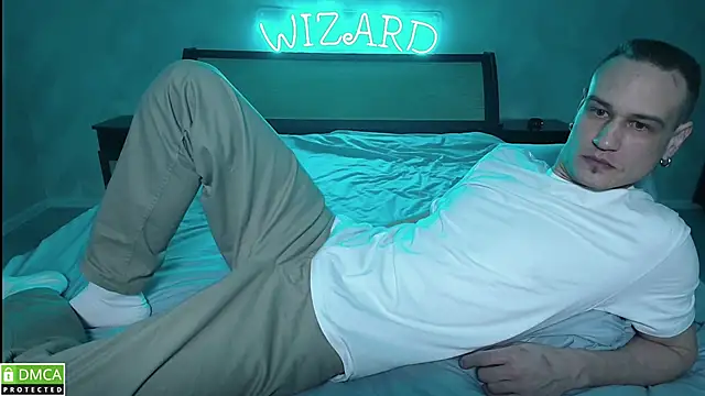 Snapshot of Lstfl_Wizard chatting on February 19, 6:31 am Lstfl Wizard online show from February 19, 6:31 am