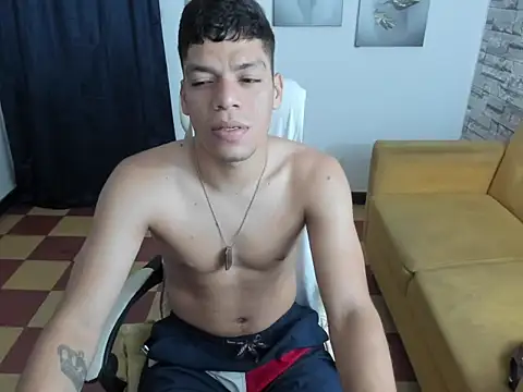 Snapshot of Andres_sant_ chatting on February 24, 1:58 am Andres sant online show from February 24, 1:58 am