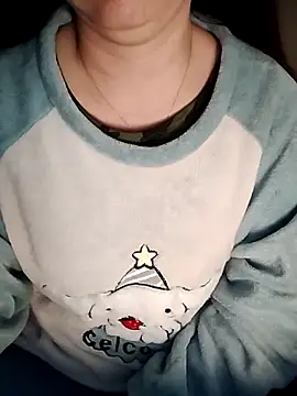 Snapshot of LiilyZi chatting on February 9, 3:38 pm LiilyZi online show from February 9, 3:38 pm