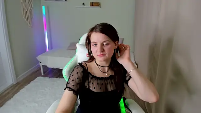 Maria Rogers online show from February 7, 1:20 am