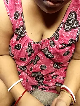 R Queen online show from May 22, 6:53 am