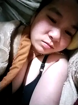 Snapshot of Erika--006 chatting on February 11, 12:32 pm Erika--006 online show from February 11, 12:32 pm