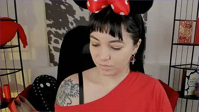 Snapshot of NeoGeisha chatting on February 13, 10:22 am NeoGeisha online show from February 13, 10:22 am