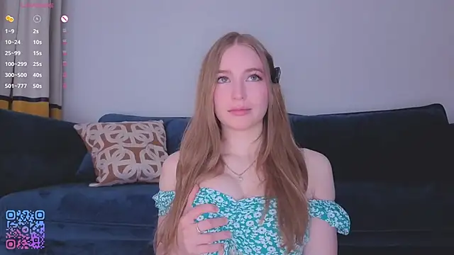 RowenaIanniello online show from April 11, 2:38 am