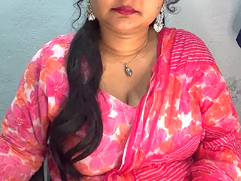 Snapshot of Saniya_K2 chatting on April 27, 3:43 pm Saniya K2 online show from April 27, 3:43 pm