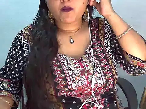 Snapshot of Saniya_K2 chatting on May 3, 4:24 pm Saniya K2 online show from May 3, 4:24 pm