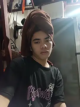 Snapshot of Wildcam21 chatting on February 20, 5:26 am Wildcam21 online show from February 20, 5:26 am