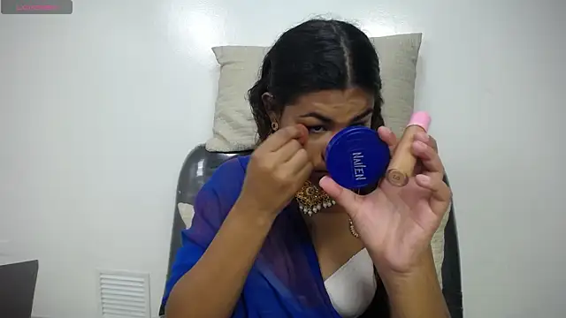 yaazhinii online show from April 16, 12:39 pm