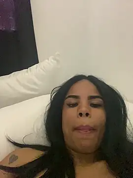 Snapshot of brytaniweed chatting on February 21, 5:14 pm brytaniweed online show from February 21, 5:14 pm