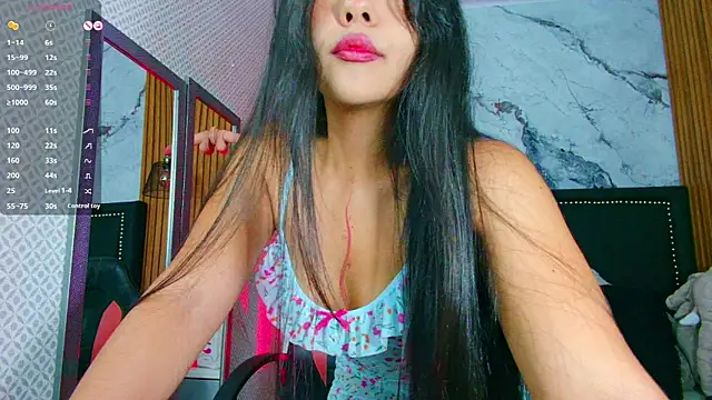 lizza oss online show from April 7, 11:54 am