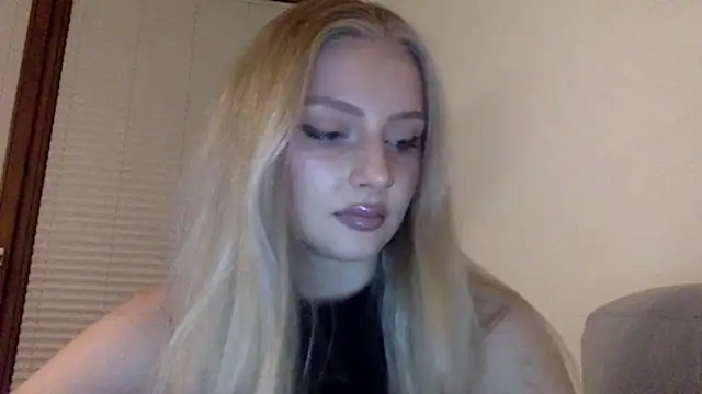 MayaWetDream online show from March 12, 8:48 pm