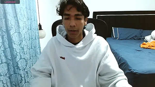 Pedestal diamant online show from April 2, 11:24 pm