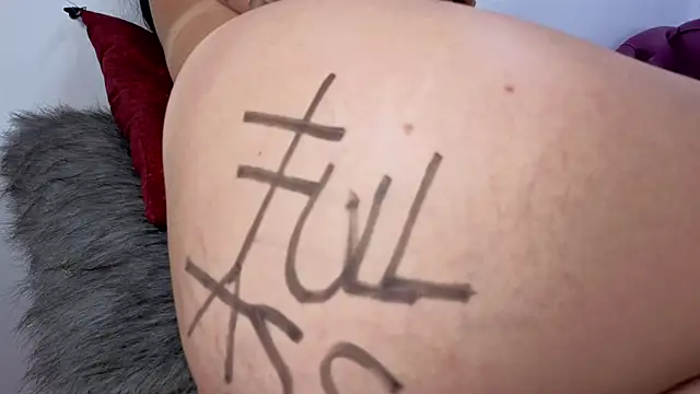 Julieta-Horny- online show from June 3, 2:33 pm