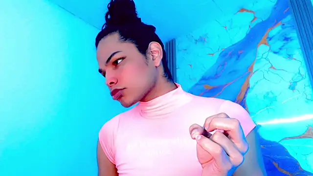 Snapshot of Zonce_shimer chatting on May 7, 7:08 pm Zonce shimer online show from May 7, 7:08 pm