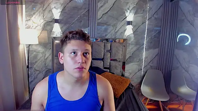 Manson and Zoe online show from April 16, 11:33 am