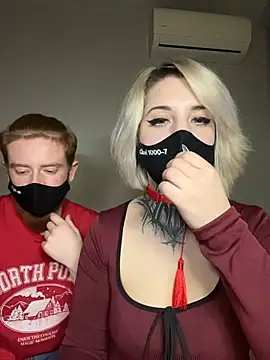 AllisonXAlfred online show from February 5, 6:23 pm