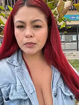 Snapshot of Lia-Moon77 chatting on February 15, 6:04 pm Lia-Moon77 online show from February 15, 6:04 pm