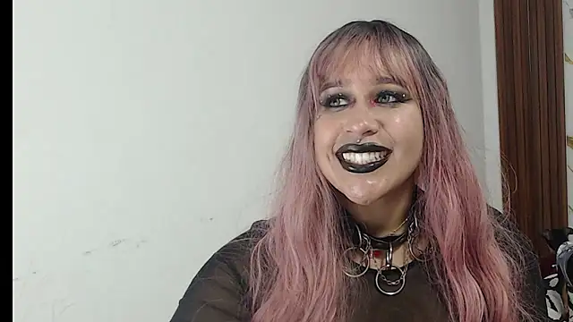 Snapshot of valen_ros chatting on March 1, 11:40 pm valen ros online show from March 1, 11:40 pm