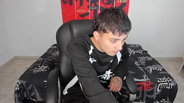 Wesleey-Boy online show from April 9, 6:57 pm