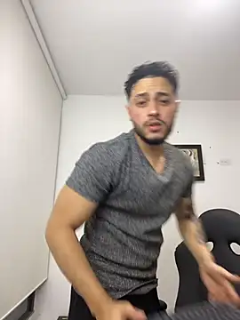 MattiaDupont online show from April 9, 11:32 pm