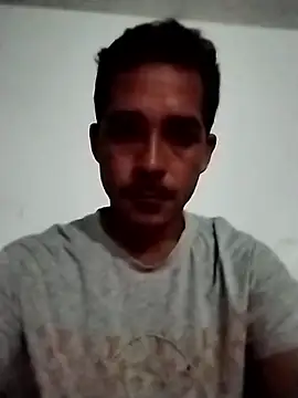 Snapshot of Santiago_vnz chatting on February 7, 7:56 am Santiago vnz online show from February 7, 7:56 am