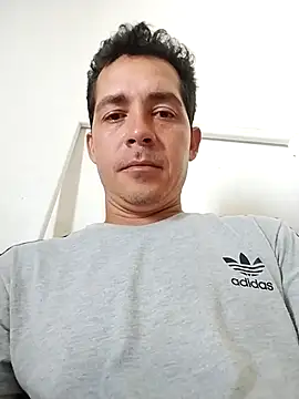 Snapshot of Santiago_vnz chatting on February 19, 6:48 pm Santiago vnz online show from February 19, 6:48 pm