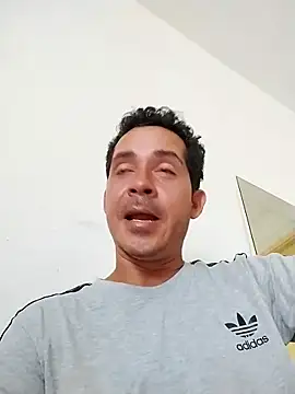 Snapshot of Santiago_vnz chatting on February 22, 3:10 pm Santiago vnz online show from February 22, 3:10 pm