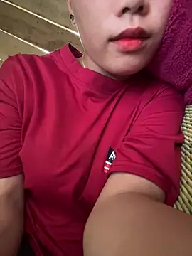 Snapshot of DoliceGirl2k chatting on June 6, 5:23 am DoliceGirl2k online show from June 6, 5:23 am
