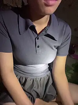Snapshot of DoliceGirl2k chatting on June 12, 12:37 pm DoliceGirl2k online show from June 12, 12:37 pm