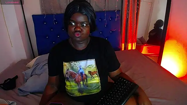 Snapshot of neighbor-ebony chatting on July 8, 3:33 am neighbor-ebony online show from July 8, 3:33 am