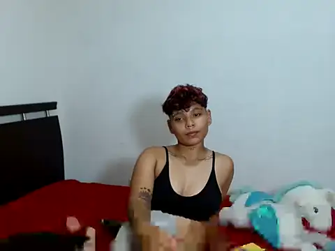 Snapshot of scarletfox__3 chatting on February 6, 7:34 am scarletfox 3 online show from February 6, 7:34 am