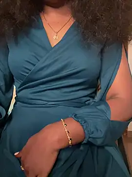 Snapshot of VixenNandhu chatting on February 23, 4:15 pm VixenNandhu online show from February 23, 4:15 pm