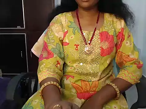 Snapshot of VixenNandhu chatting on April 26, 12:36 pm VixenNandhu online show from April 26, 12:36 pm