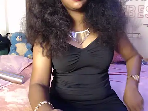 Snapshot of VixenNandhu chatting on June 24, 10:20 pm VixenNandhu online show from June 24, 10:20 pm